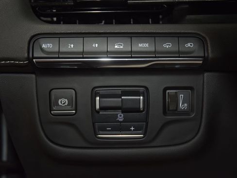 Used 2023 Cadillac Escalade Sport w/ LPO, ONYX Package AWD/4WD image 39