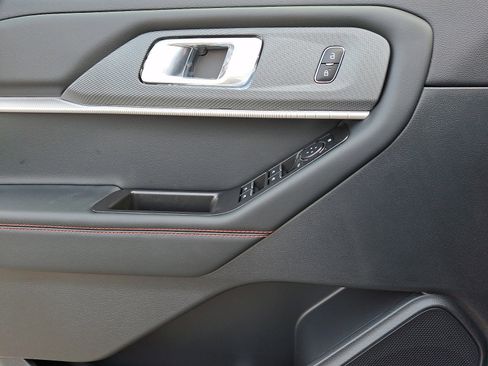 New 2026 Ford Explorer ST-Line w/ ST-Line Street Pack image 21