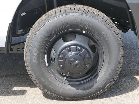 New 2026 RAM 3500 Tradesman AWD/4WD image 24