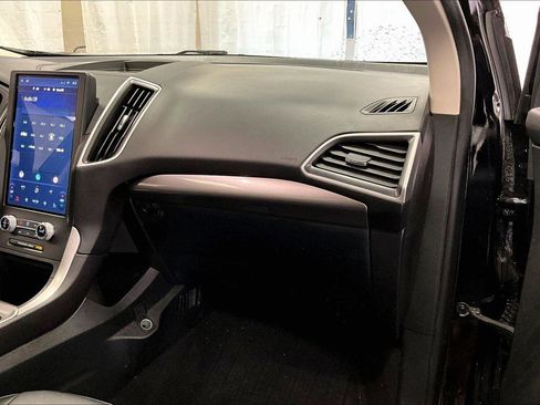 Certified 2024 Ford Edge SEL w/ Convenience Package image 15