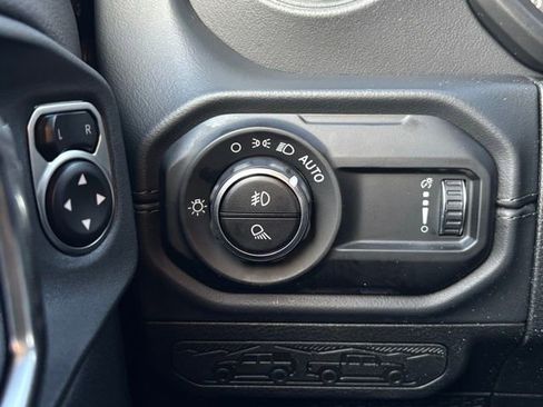 New 2025 Jeep Gladiator High Tide image 39