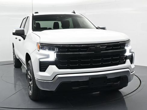 Used 2024 Chevrolet Silverado 1500 LT RWD image 10