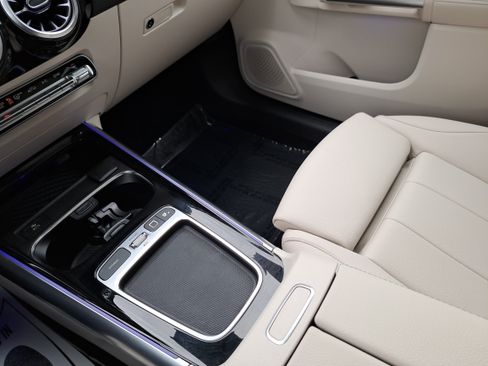 Certified 2025 Mercedes-Benz GLA 250 4MATIC image 26