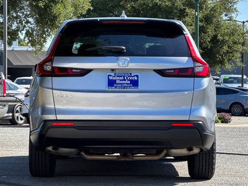 Used 2025 Honda CR-V LX image 5