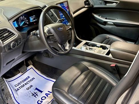 Used 2024 Ford Edge SEL image 3