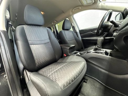 Used 2018 Nissan Rogue SV AWD/4WD image 33
