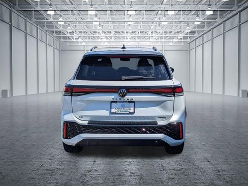 New 2026 Volkswagen Tiguan SE R-Line AWD/4WD image 4