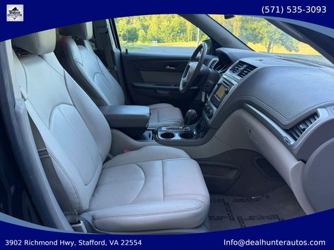 Used 2016 GMC Acadia SLT w/ Open Road Package FWD image 17