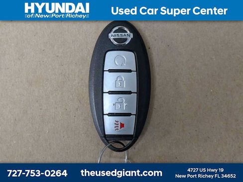 Used 2018 Nissan Rogue Sport SV w/ SV All-Weather Package AWD/4WD image 33