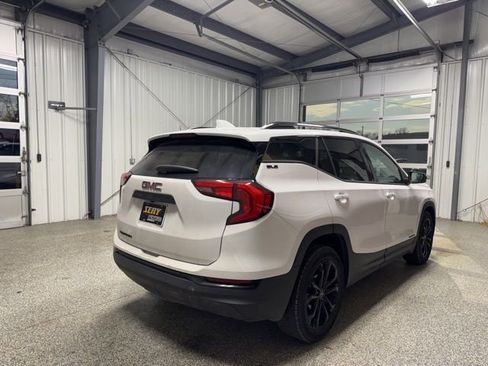 Used 2020 GMC Terrain SLE w/ Driver Convenience Package image 12