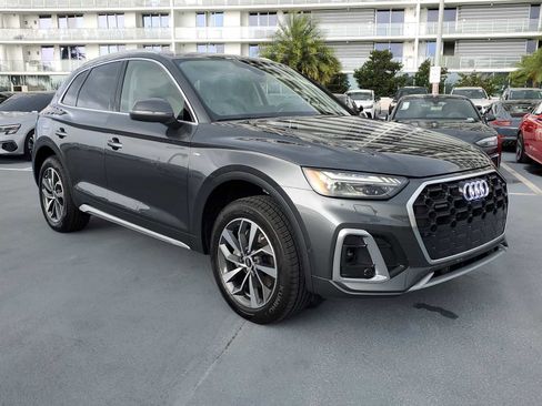 Used 2023 Audi Q5 2.0T Prestige w/ Prestige Package image 8