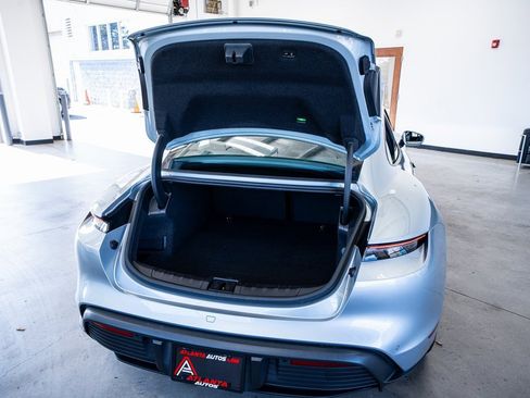 Used 2024 Porsche Taycan image 53