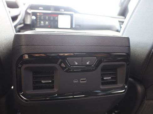 New 2026 GMC Sierra 3500 AT4 w/ AT4 Premium Plus Package AWD/4WD image 23