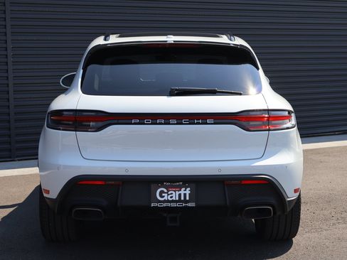 Used 2026 Porsche Macan AWD/4WD image 10
