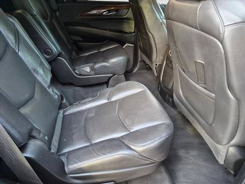 Used 2020 Cadillac Escalade Luxury RWD image 18
