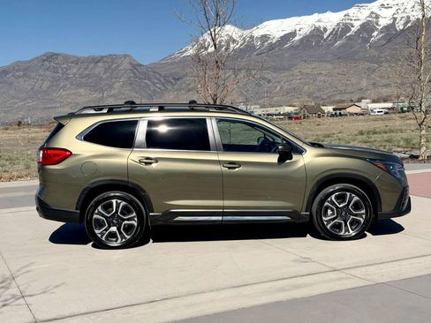 Used 2023 Subaru Ascent Limited AWD/4WD image 5