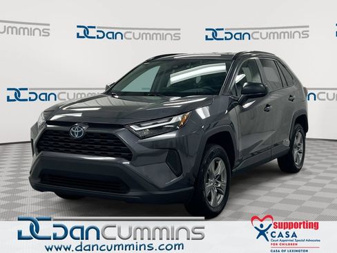 Used 2023 Toyota RAV4 LE AWD/4WD image 1