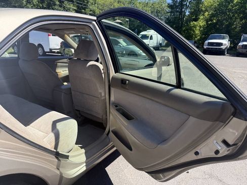 Used 2003 Toyota Camry LE FWD image 17