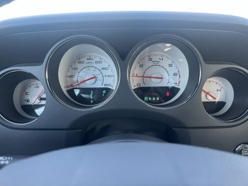 Used 2014 Dodge Challenger R/T image 17