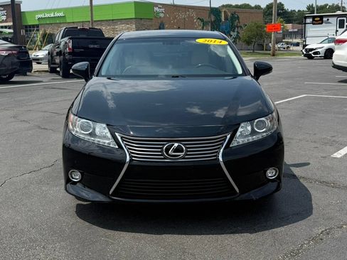 Used 2014 Lexus ES 350 w/ Ultra Luxury Package FWD image 4
