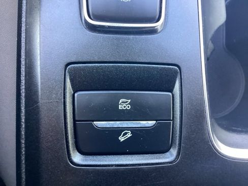 Used 2019 Ford Fusion SE image 20