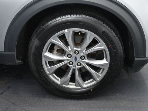 Used 2023 Ford Explorer Limited image 28