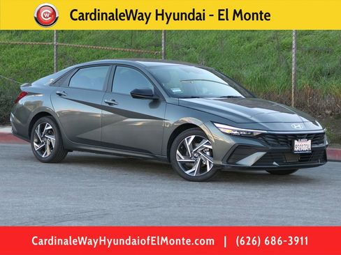 Certified 2025 Hyundai Elantra Sport w/ Cargo Package image 1