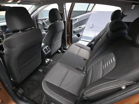 Used 2018 Kia Sportage LX image 33