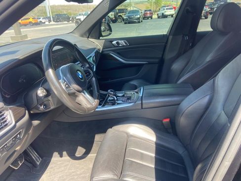 Used 2021 BMW X5 xDrive40i w/ M Sport Package image 9