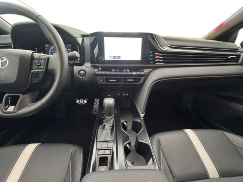 Used 2026 Toyota Camry SE w/ Convenience Package FWD image 12