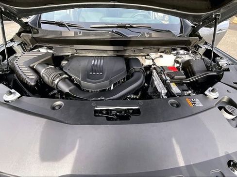 Used 2025 Buick Enclave Sport Touring image 21