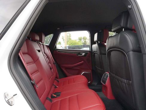 Used 2024 Porsche Macan GTS image 38