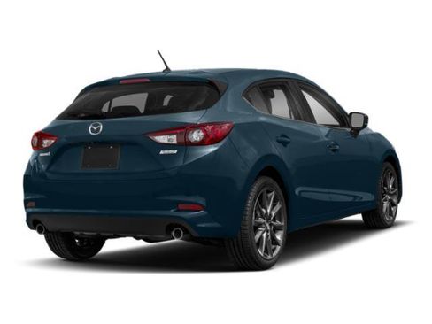 Used 2018 MAZDA MAZDA3 Touring FWD image 2