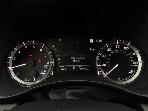 Used 2025 Toyota Highlander LE FWD image 38