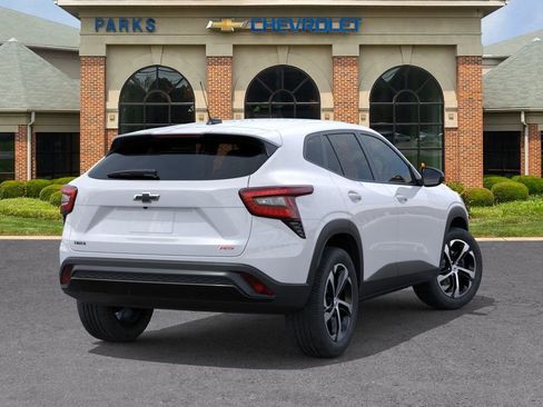 New 2026 Chevrolet Trax RS w/ Sunroof Package image 5