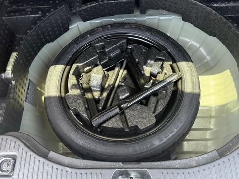 Used 2019 Chevrolet Trax LT w/ LPO, Cargo Package FWD image 33