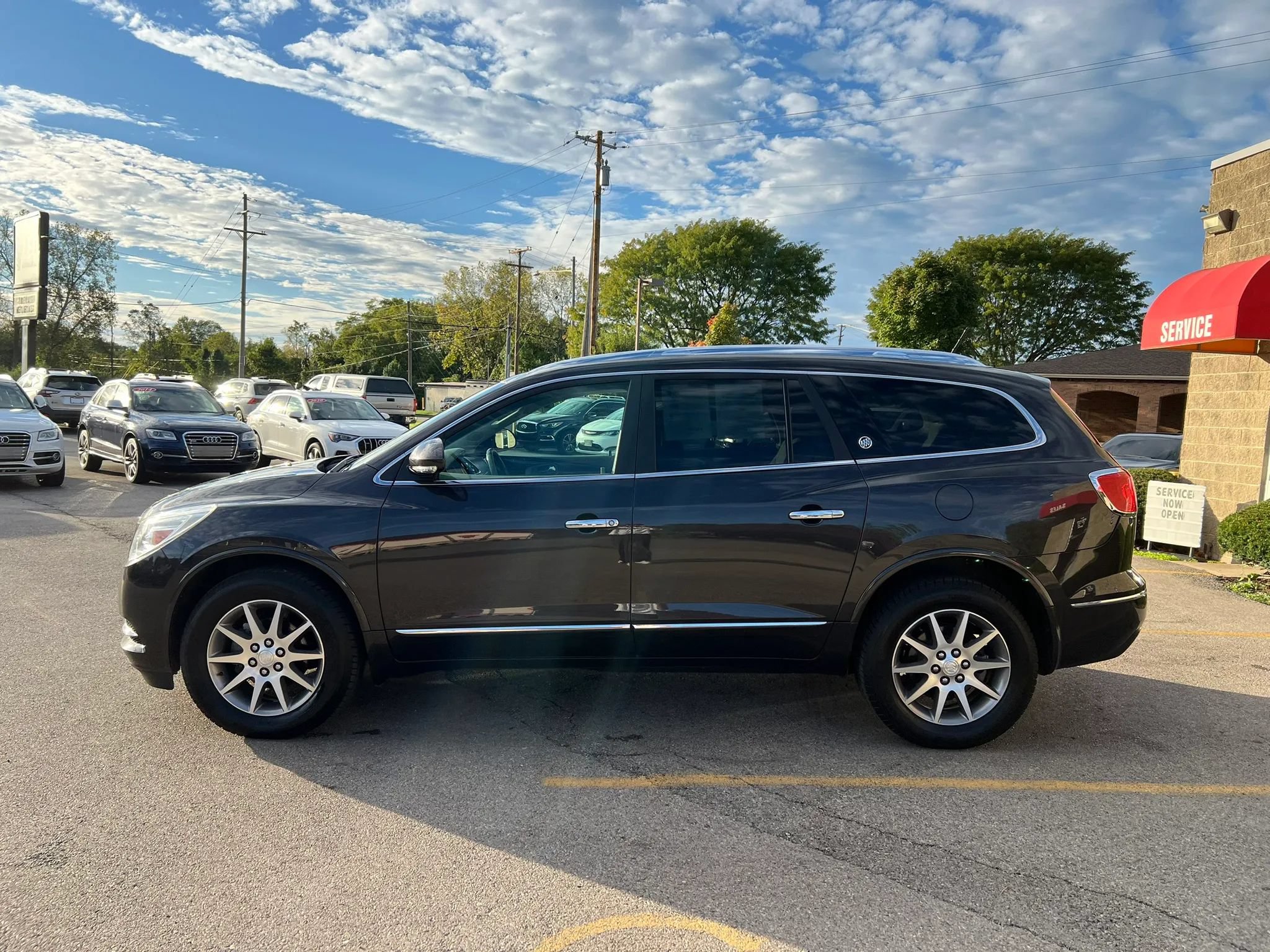 Used 2016 Buick Enclave Convenience w/ Trailering Package FWD image 8