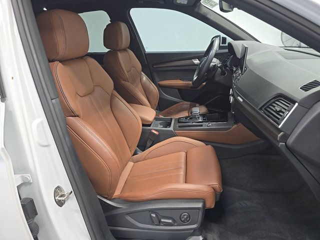Used 2024 Audi Q5 e Premium Plus AWD/4WD image 5
