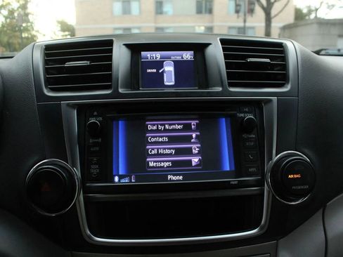 Used 2013 Toyota Highlander 4WD Hybrid image 31