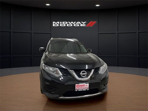 Used 2016 Nissan Rogue SV image 5