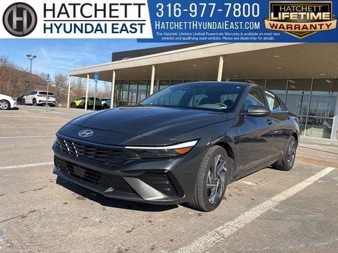 Certified 2025 Hyundai Elantra SEL image 1