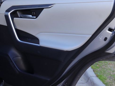 Used 2023 Toyota RAV4 XLE image 21