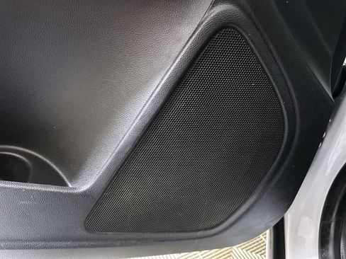 Used 2022 Chevrolet Colorado LT w/ Fleet Safety Package RWD image 25
