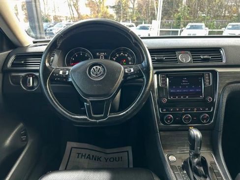 Used 2017 Volkswagen Passat 1.8T SE image 11