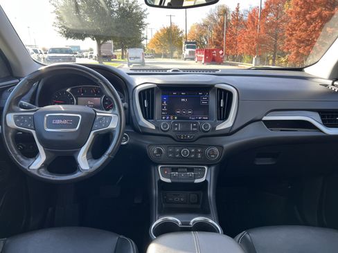 Used 2022 GMC Terrain SLT w/ Elevation Edition image 26