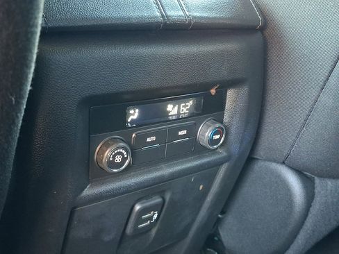 Certified 2023 Chevrolet Traverse LT AWD/4WD image 13