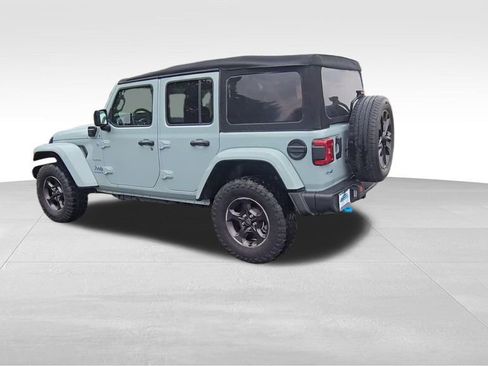 Used 2024 Jeep Wrangler Unlimited Sahara w/ Technology Group AWD/4WD image 7