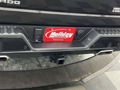 Certified 2021 Chevrolet Silverado 1500 High Country AWD/4WD image 37