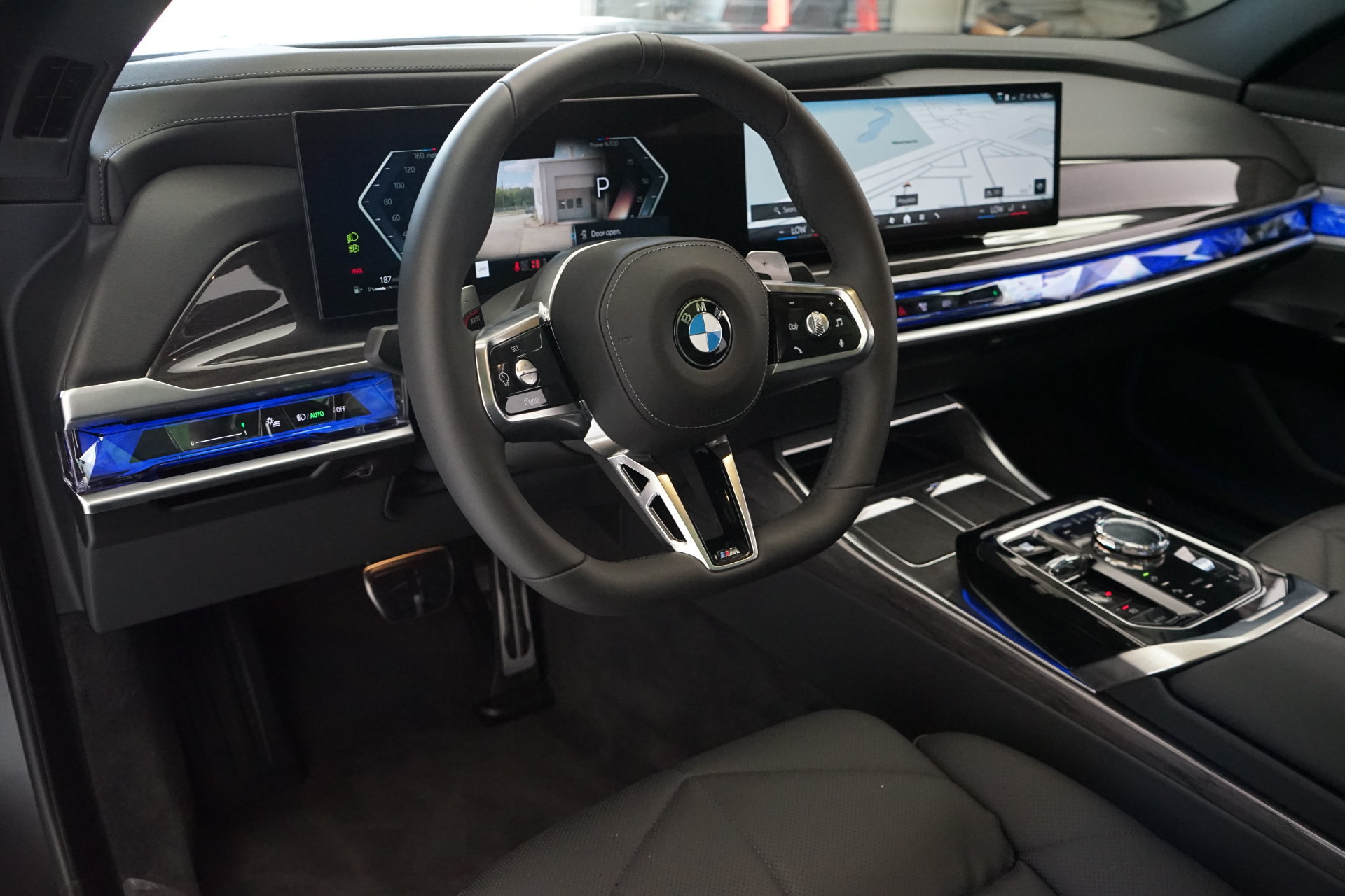 Used 2026 BMW 740i RWD image 2