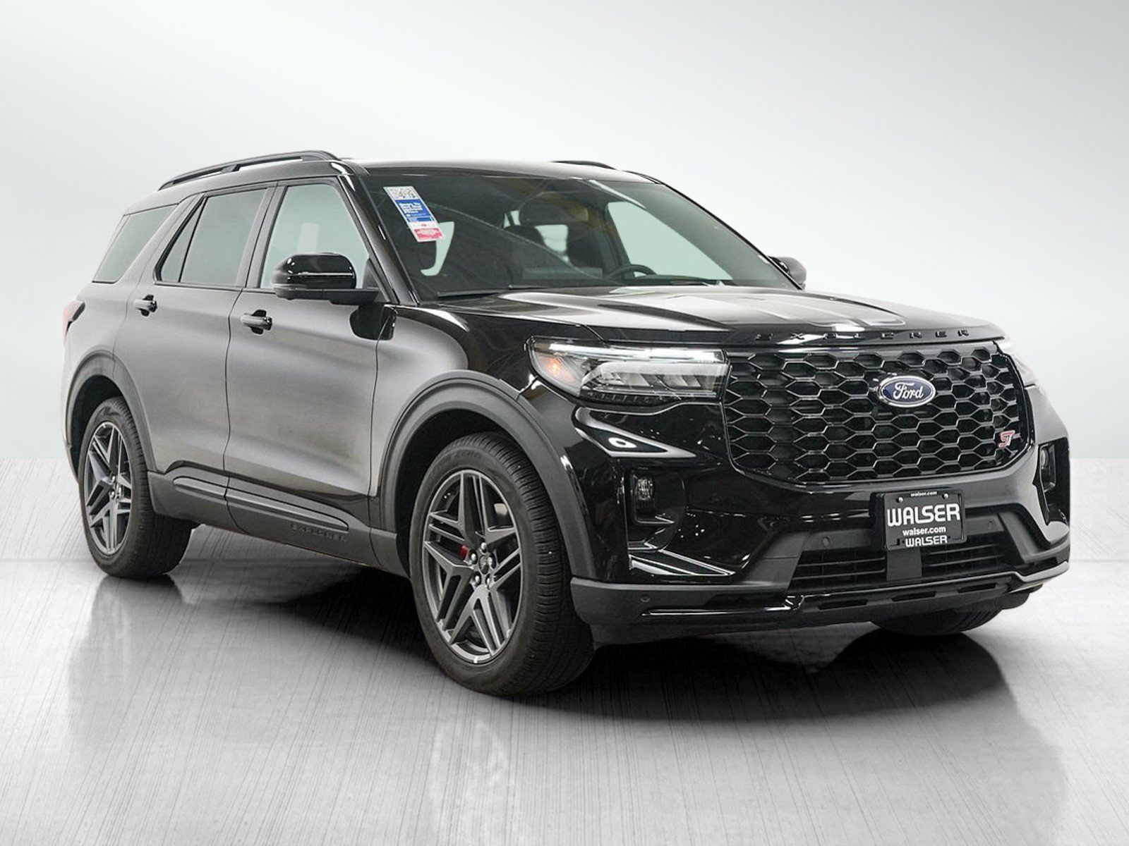 Used 2025 Ford Explorer ST AWD/4WD image 7